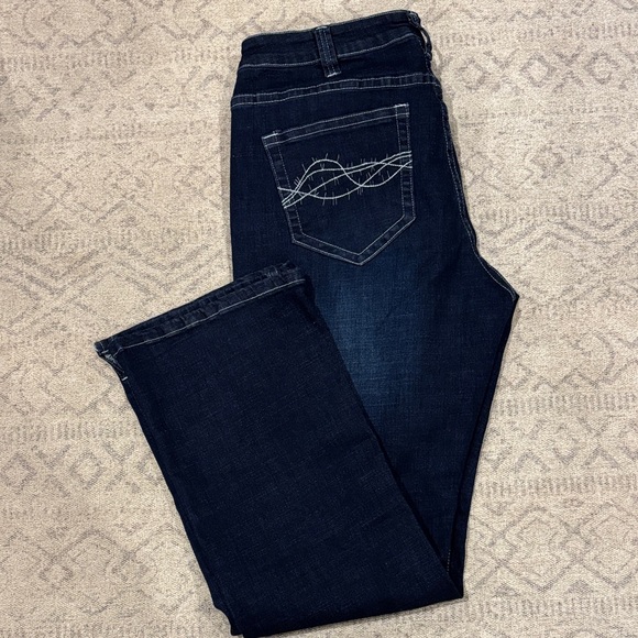 Cowgirl Tuff Dark Indigo Boot Cut Jeans 32 x 31 - Picture 1 of 10